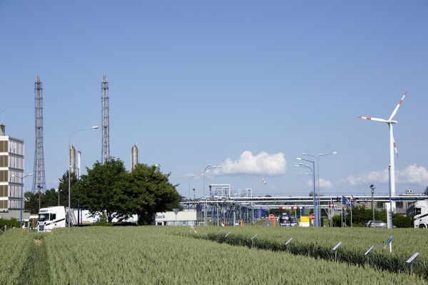 Werk Rostock mit Versuchsfeld-600.jpg