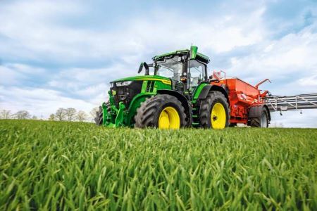 John Deere Traktor mit Yara Tools